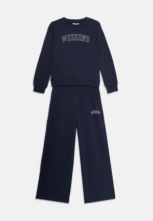 KOGLINNA CITY SET - Tracksuit - night sky