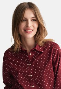 GANT REGULAR FIT DOT VOILE - Button-down blouse - carbernet red