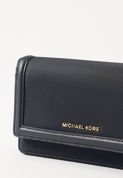 MICHAEL Michael Kors JET SET SM PHONE WBG XBODY - Sac bandoulière - black