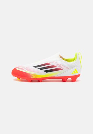 adidas Performance F50 LEAGUE LACELESS FIRM/MULTI-GROUND KIDS - Kopačke s oblikovanim čavlima - white/core black/solar yellow