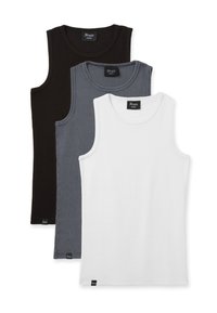 Drei ärmellose Baumwoll-Tanktops in Schwarz, Grau und Weiß. Jedes besitzt einen runden Ausschnitt und einen geraden Saum, mit einem Markenlabel am unteren Ende.