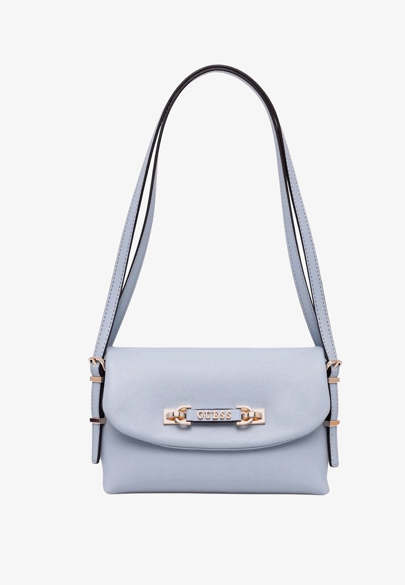 Sac à main en simili cuir bleu clair avec un rabat, quincaillerie dorée et un design de double sangle pour plus de polyvalence. Présente un accent de logo.