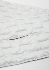 s.Oliver MIT STEPPUNG - Schal - hellgrau