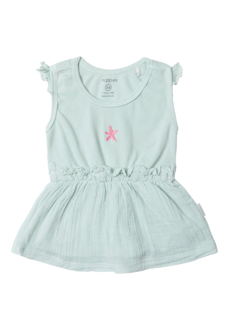 Hellgrünes, geripptes Babykleid mit gerafftem Saum, Rüschenträgern und einem pinken Seestern-Stickdetail auf der Vorderseite.