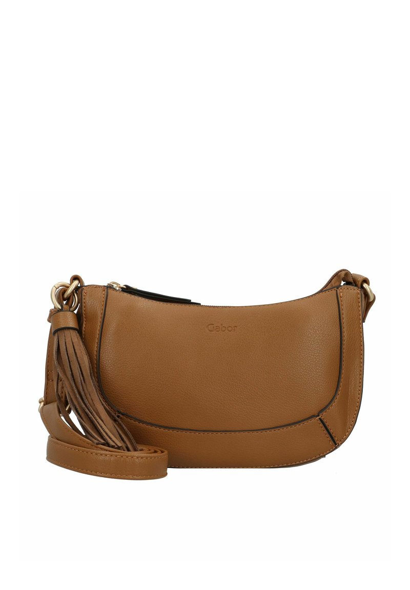 Bolso cruzado de cuero marrón claro con una textura suave, forma redondeada, detalles en metal dorado y un adorno de flecos desmontable en la correa.