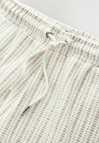 JERSEY - Kratke hlače - neutral stripes