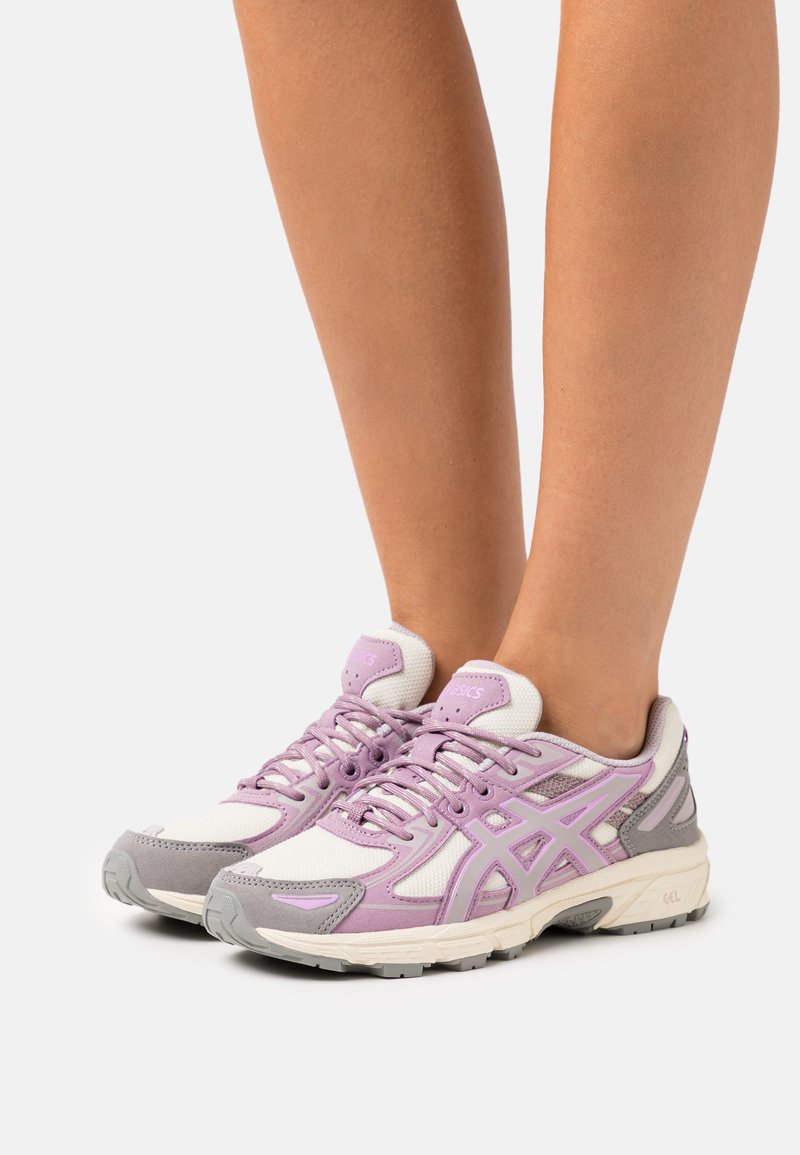 asics gel sportstyle