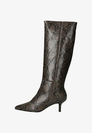 Puntige kniehoogte laarzen in bruin faux slangenleer, met een gestructureerd oppervlak en een slanke, middelhoge hak.