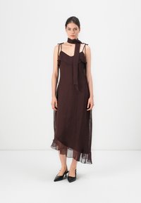 VMSABRINA FLOUNCE DRESS - Robe de soirée - chocolate martini