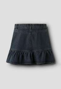 Temno modra krila z razširjenim robom ruffle, z oprijetim pasom in klasičnim pet-imenskim dizajnom. Narejena iz trdnega bombaževega denima.