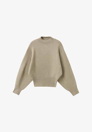 Suéter corto de color beige claro con un cuello alto acanalado y hombros caídos. Tejido de punto con textura suave y mangas anchas.