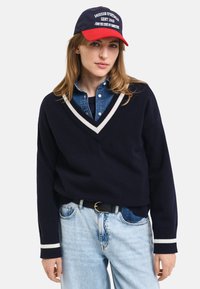 GANT V-NECK - Pulóver - evening blue