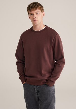 - Sweter