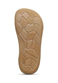 Suola di scarpa in gomma color tan con motivi testurizzati e scanalature per una migliore aderenza, impressa con "NATURINO" e taglia "24."