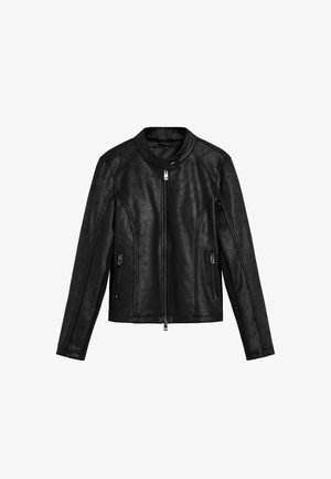 Schwarze Kunstleder-Motorradjacke mit Stehkragen, durchgehendem Reißverschluss und zwei Seitentaschen. Verfügt über eine strukturierte Oberfläche und eine taillierte Passform.