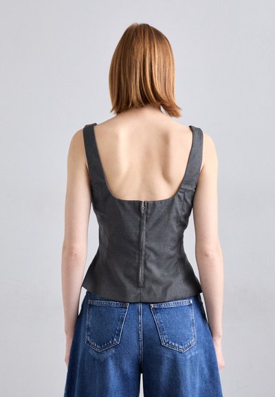 REMAIN SUITING - Top - tornado