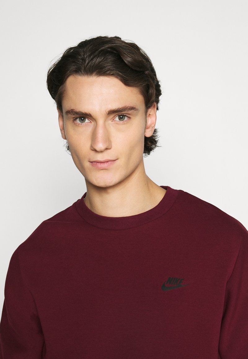 Nike Sportswear Tech Fleece Crew Sweatshirt Dark Beetroot Black Rouge Fonce Zalando Fr