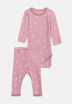 Name it, NBFLAUREL LS BODY SET - Тяло - lilas