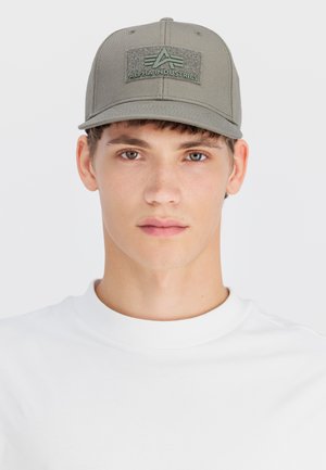 Alpha Industries, UNISEX - Pet - dark green