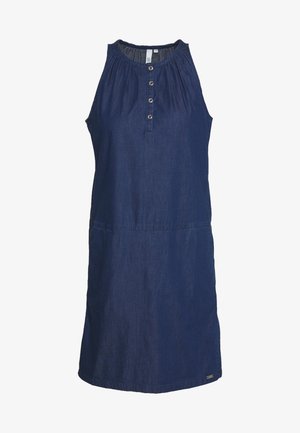 Jeansowa sukienka bez rękawów w ciemnoniebieskim kolorze z marszczoną linią dekoltu, listwą z guzikami oraz prostym krojem z długością do połowy uda.