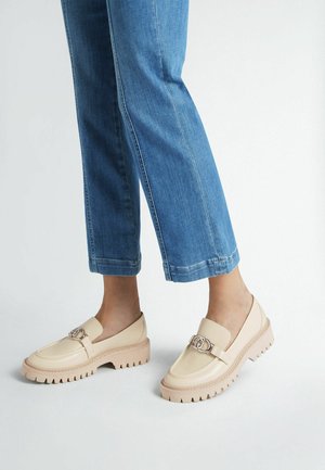 Loafers - nude