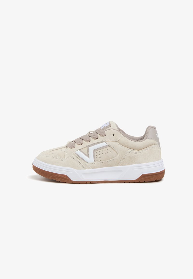 Vans UPLAND UNISEX - Matalavartiset tennarit - beige