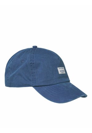 Casquette de baseball en coton bleu avec une visière courbée et une petite étiquette rectangulaire en tissu sur le panneau avant.