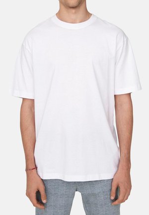 Weißes Baumwoll-T-Shirt mit einem Rundhalsausschnitt, kurzen Ärmeln und einer lockeren Passform. Es zeichnet sich durch eine glatte Textur aus und hat keine sichtbaren Muster oder Grafiken.