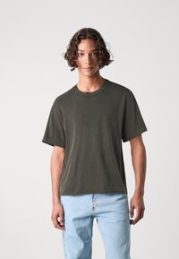 Abercrombie & Fitch VINTAGE BLANK CROP WASH - Basic T-shirt - after dark acid