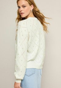 Next PEARL EMBELLISHED  - Džemper - ecru white