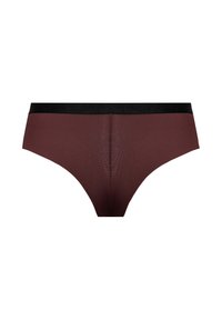 Burgundowe damskie majtki typu high-cut z teksturowanej tkaniny i szerokim czarnym elastycznym pasem, zaprezentowane na białym tle.
