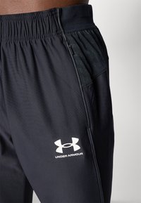 Under Armour PRO PANT - Donji dijelovi trenirke - black/white