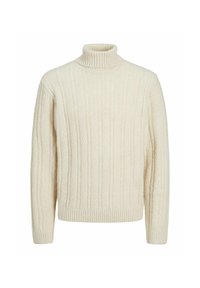 Pull en maille torsadée de couleur crème avec col roulé, poignets et ourlet côtelés, présentant un motif vertical texturé.