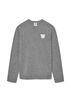 Pull en maille gris à manches longues avec poignets et base côtelés, présentant un petit logo blanc "W" sur le côté gauche de la poitrine.