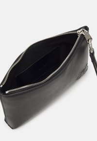 Calvin Klein Jeans MAKE UP BAG D RING KEYFOB SET - Kosmetyczka
