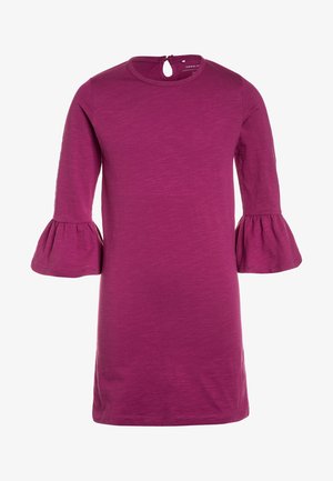 Lilla kjole med lange ærmer med flæset manchet og rund halsudskæring, med en lille nøglehulsknaplukning bagpå.