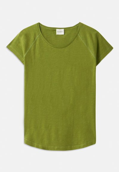 Green, short-sleeve t-shirt made of soft fabric. Features a round neckline and a relaxed fit. Clean design with no visible patterns or accents.
