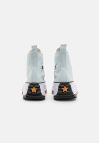Converse RUN STAR HIKE PLATFORM - High-top trainers - winter slay/white/black