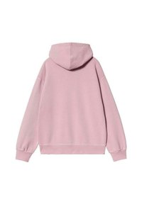 Sudadera con capucha rosa, hecha de suave tela de algodón, con un corte holgado, mangas largas y un diseño simple sin logotipos ni patrones visibles.