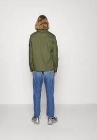 Jack & Jones JCOBEN CLASSIC OVERSHIRT  - Ing - four leaf clover