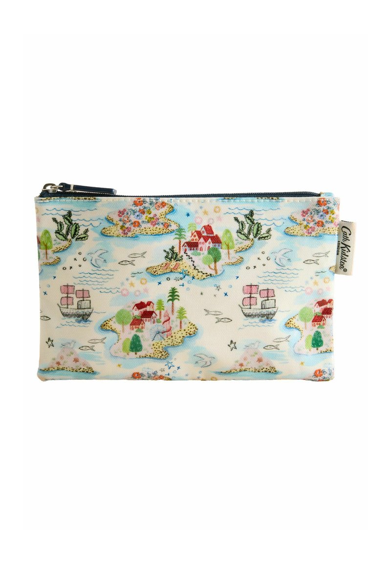 Sacchetto con zip realizzato in tessuto con uno sfondo blu chiaro decorato da motivi colorati di isole e case, navi e dettagli di vegetazione.