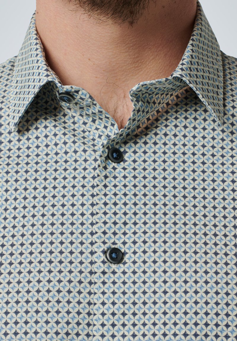 Herren Freizeithemden | NO EXCESS SHORTSLEEVE Hemd cloud/blau - QU99336 Herren Freizeithemden | NO EXCESS SHORTSLEEVE Hemd cloud/blau - QU99336