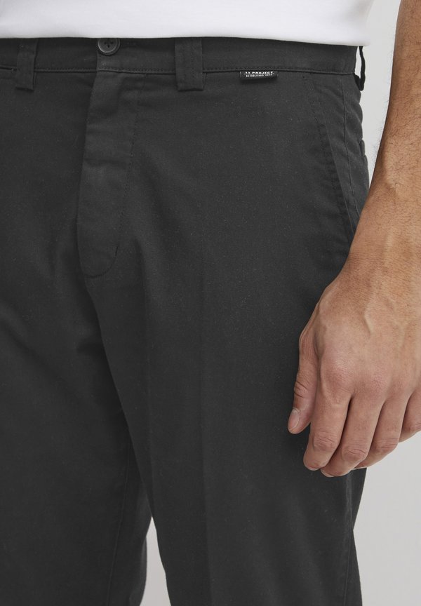 PRARNOLD STRAIGHT FIT - Chinos2