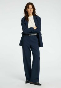 Selected Femme MIT WEITEM BEIN NADELSTREIFEN - Kalhoty - dark sapphire