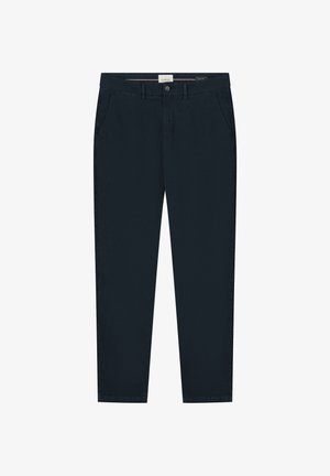 Navy chinos valmistettu puuvillasekoitteesta, jossa on suora leikkaus, vyölenkit, kaksi sivutaskua ja etupainonappi.