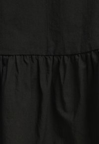 Thumbnail Image 6