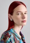 MAYFAIR RELIEF EARRINGS - Обеци - silver-coloured