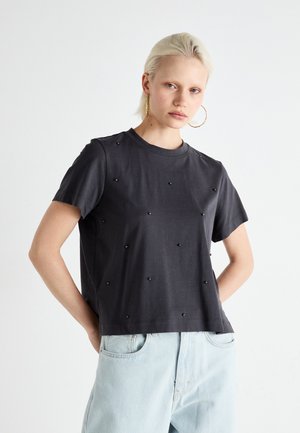 Vero Moda VMMETTE STUD - Majica kratkih rukava s printom - asphalt