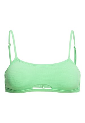 Bikini top v mátové zelené barvě s tenkými ramínky a texturovaným povrchem. Má výřezový detail vpředu a minimalistický design.