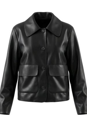 Giacca nera in ecopelle con ampio colletto, chiusura frontale con bottoni, maniche lunghe e due grandi tasche frontali con pattina.